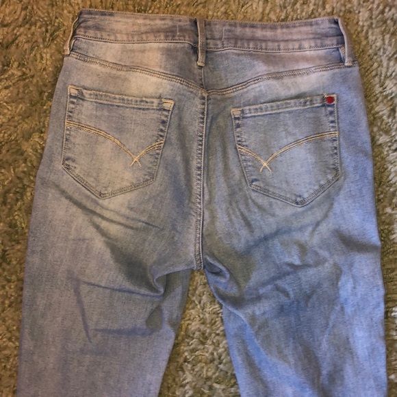 Distressed high-waisted jeans - Picture 6 of 9